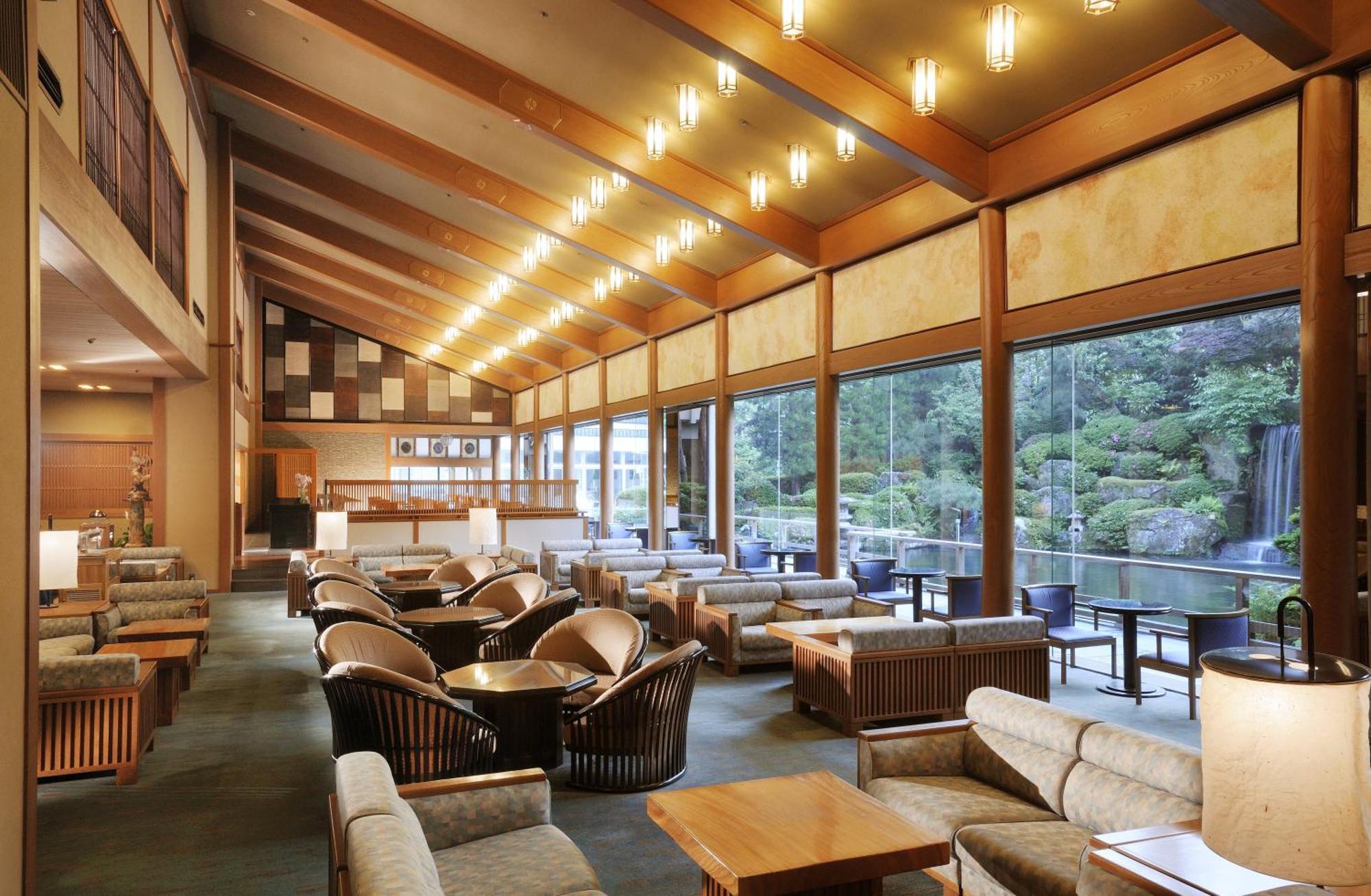 Suimeikan Gero Ristorante foto Interior of the main building