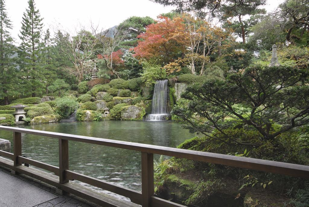 Suimeikan Gero Esterno foto The Japanese garden