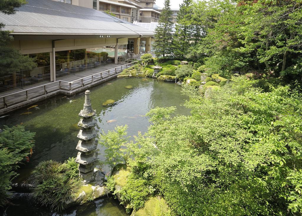 Suimeikan Gero Esterno foto The garden of the museum